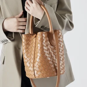 women leather handbags 